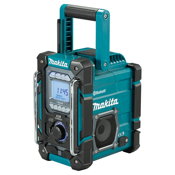 Radio de chantier Makita XRM06B 18 V LXT avec haut-parleurs visibles et poignée sur fond neutre
